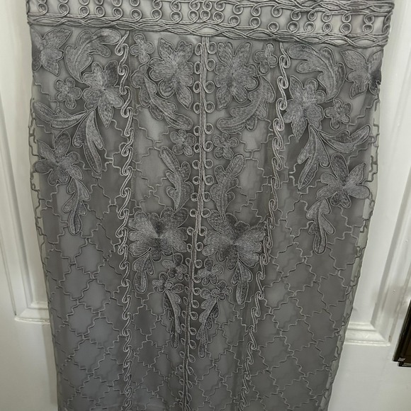 Sue Wong Platinum Embroidered Mesh Overlay Cocktail Dress Women's Size 6 - Picture 4 of 9